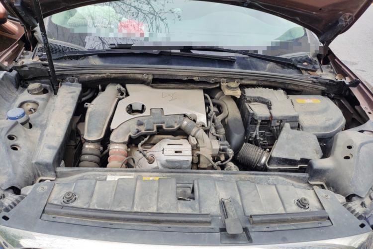 Used DS 6 2014 1.6T Luxury Edition THP160 Engine Bay