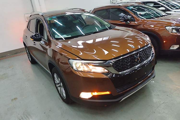 Used DS 6 2014 1.6T Luxury Edition THP160 Front Right 45 Deg