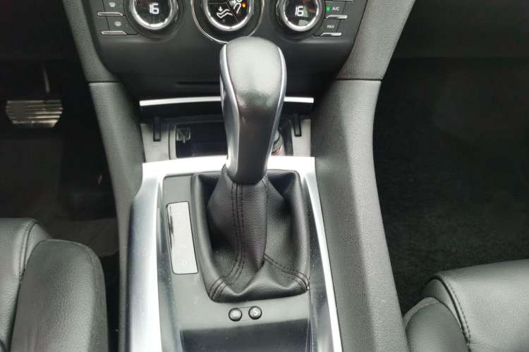 Used DS 6 2014 1.6T Luxury Edition THP160 Gear Lever