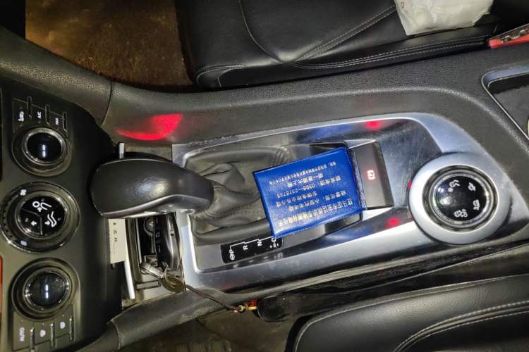 Used DS 6 2014 1.6T Luxury Edition THP160 Gear Lever