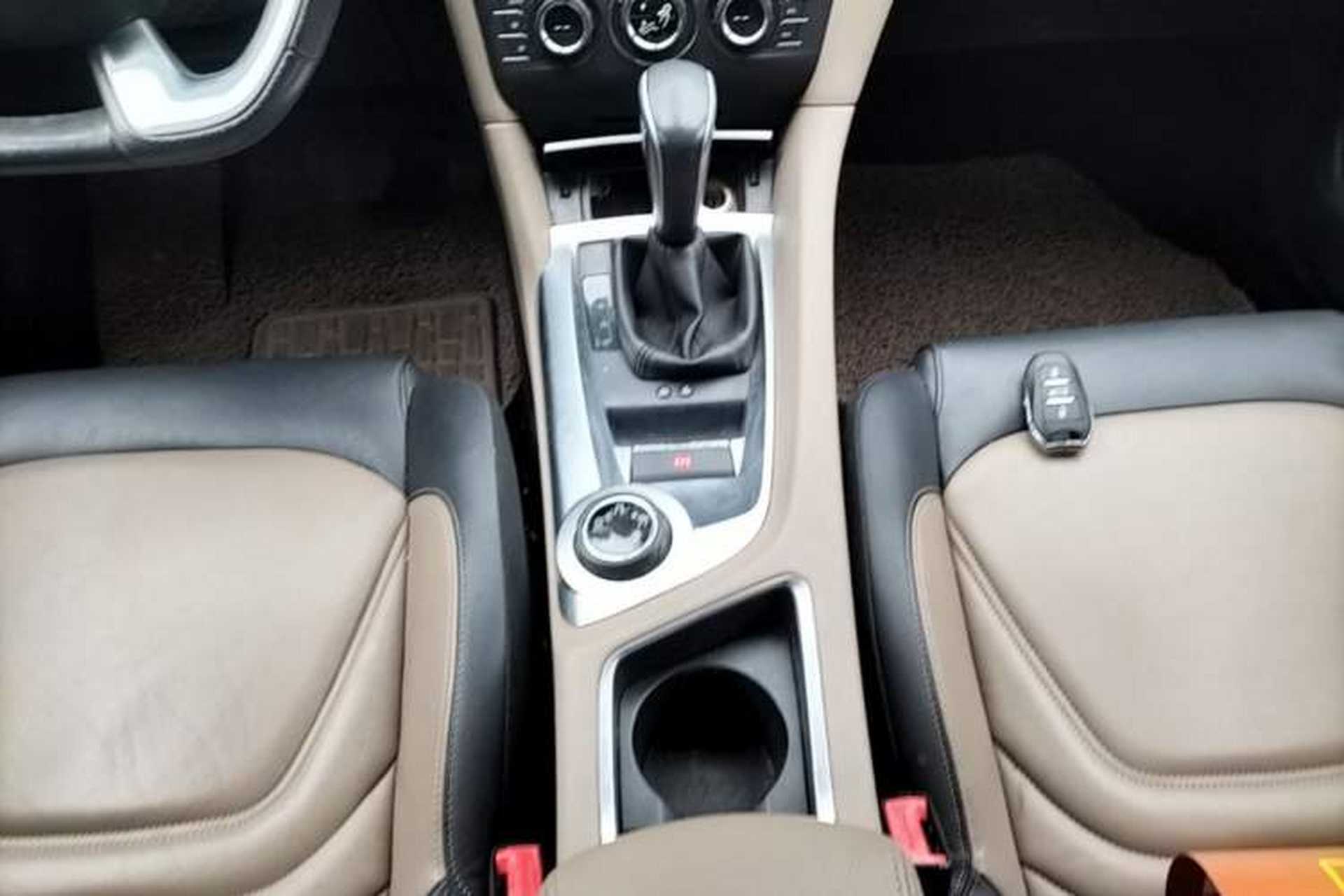 Used DS 6 2014 1.6T Luxury Edition THP160 Gear Lever