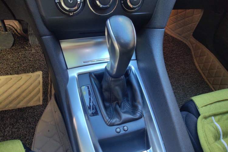 Used DS 6 2014 1.6T Elegant Version THP160 Gear Lever
