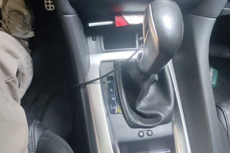 Used DS 6 2014 1.6T Luxury Edition THP200 Gear Lever