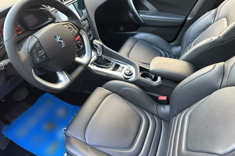 Used DS 6 2014 1.6T Luxury Edition THP160 Interior 1
