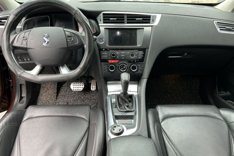 Used DS 6 2014 1.6T Luxury Edition THP200 Interior 1