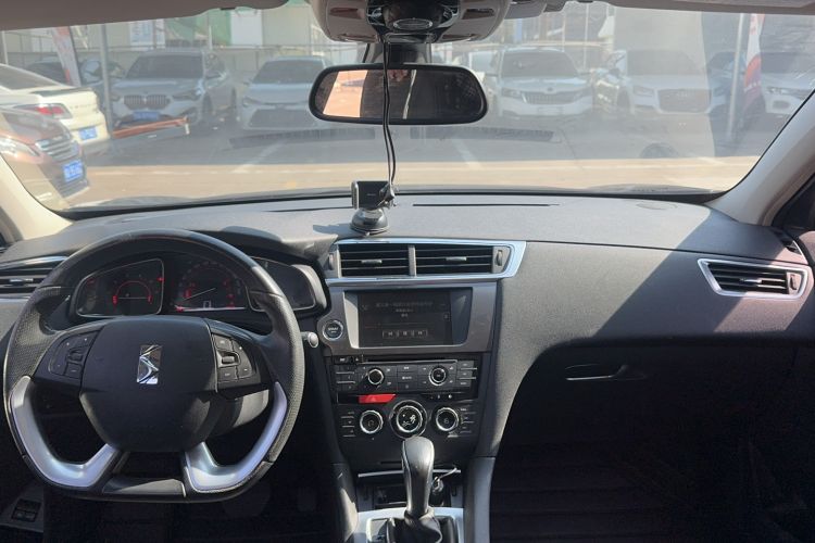 Used DS 6 2014 1.6T Luxury Edition THP160 Interior 3