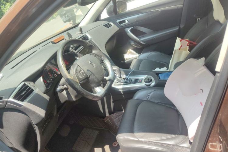 Used DS 6 2014 1.6T Luxury Edition THP160 Left Front Seat