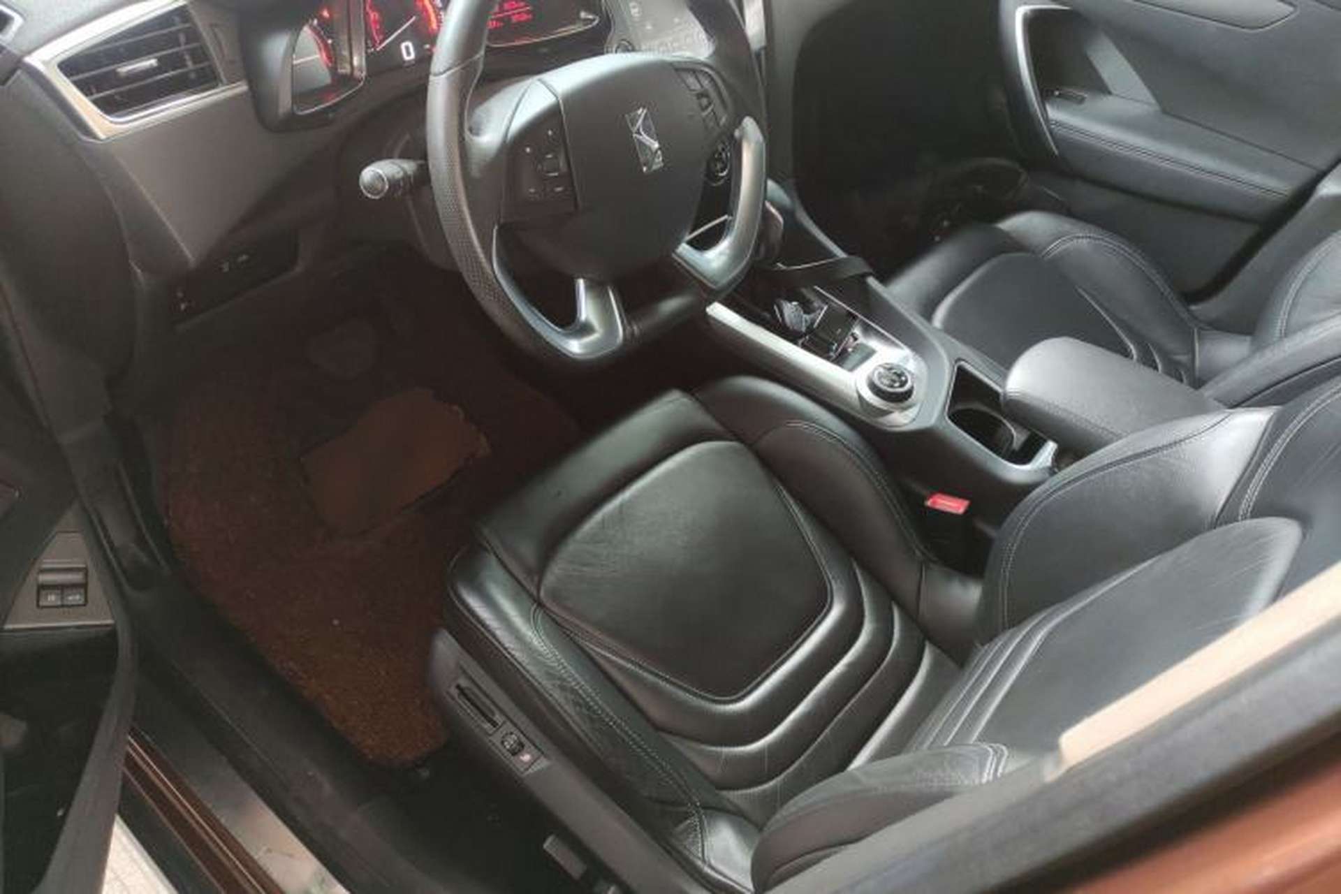 Used DS 6 2014 1.6T Luxury Edition THP160 Left Front Seat