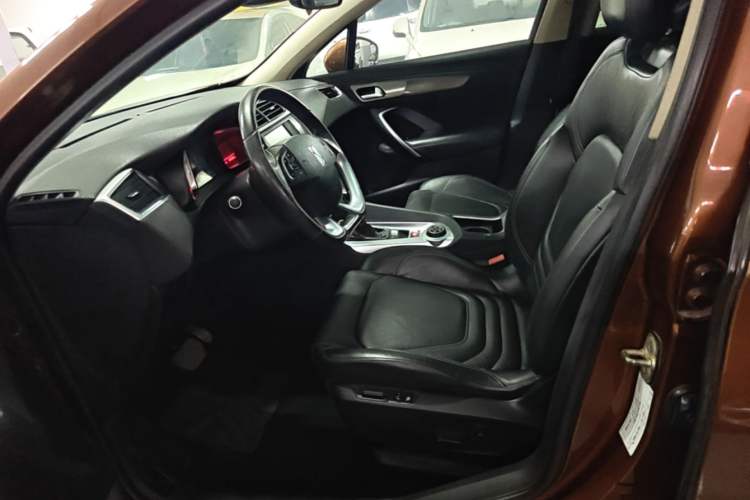Used DS 6 2014 1.6T Luxury Edition THP160 Left Front Seat