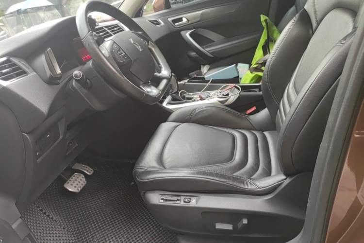 Used DS 6 2014 1.6T Luxury Edition THP200 Left Front Seat