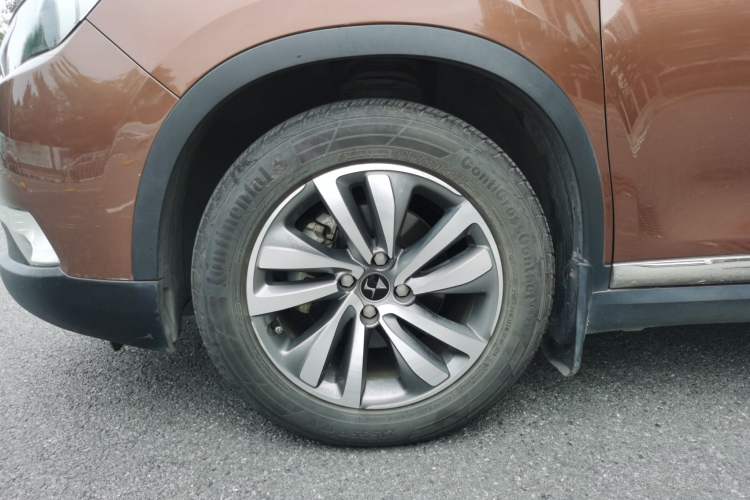 Used DS 6 2014 1.6T Luxury Edition THP160 Left Front Wheel Hub