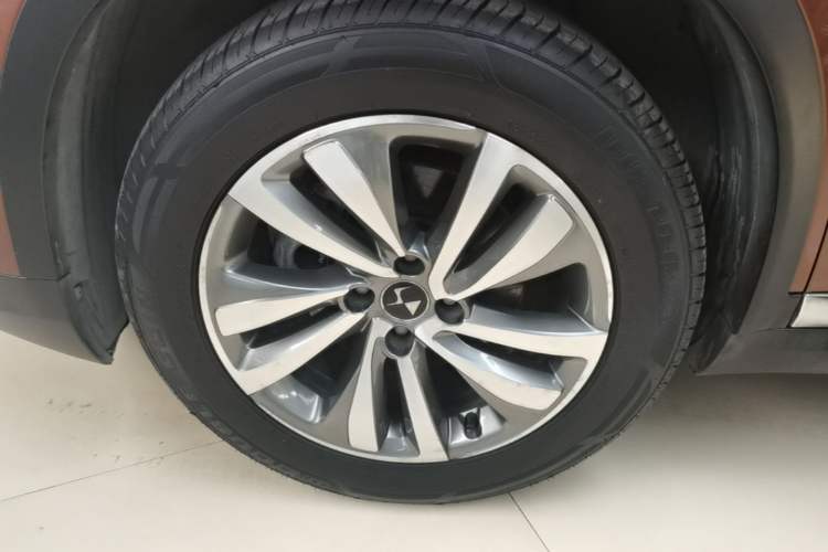 Used DS 6 2014 1.6T Luxury Edition THP160 Left Front Wheel Hub