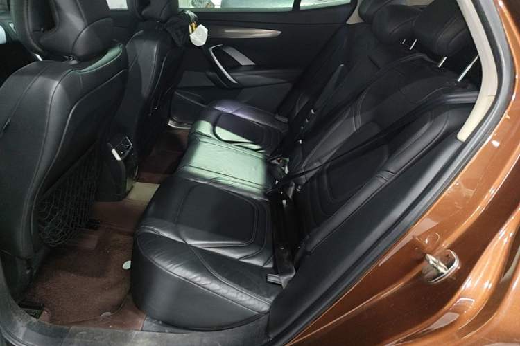 Used DS 6 2014 1.6T Luxury Edition THP160 Left Rear Seat