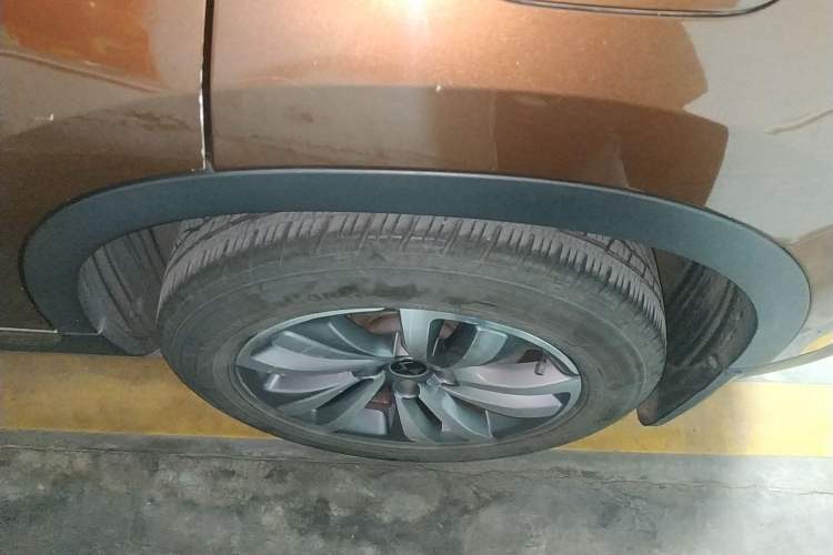 Used DS 6 2014 1.6T Luxury Edition THP160 Left Rear Wheel Hub