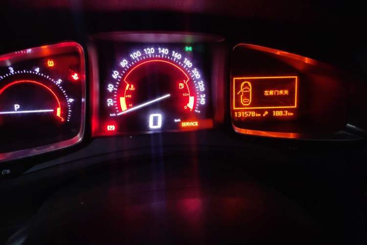 Used DS 6 2014 1.6T Luxury Edition THP160 Odometer Close Up