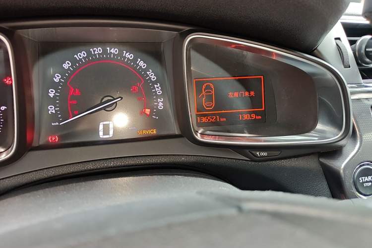 Used DS 6 2014 1.6T Luxury Edition THP160 Odometer Close Up