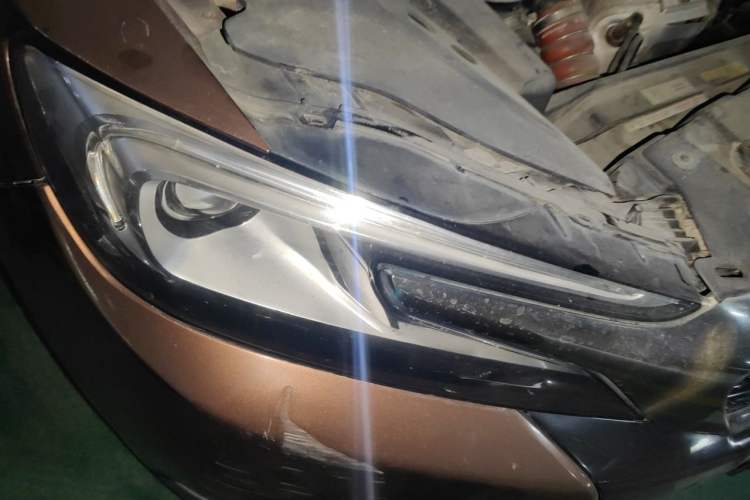 Used DS 6 2014 1.6T Luxury Edition THP160 Right Front Headlight