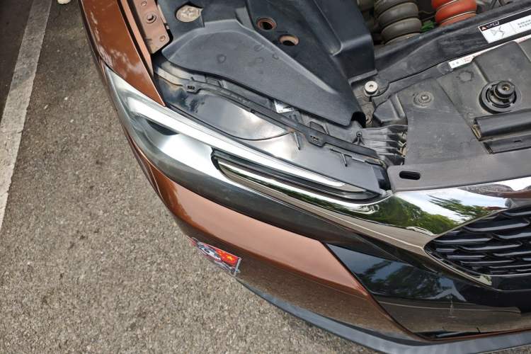 Used DS 6 2014 1.6T Luxury Edition THP160 Right Front Headlight