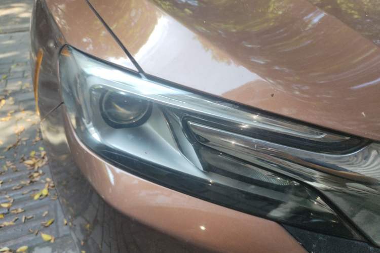 Used DS 6 2014 1.6T Luxury Edition THP200 Right Front Headlight