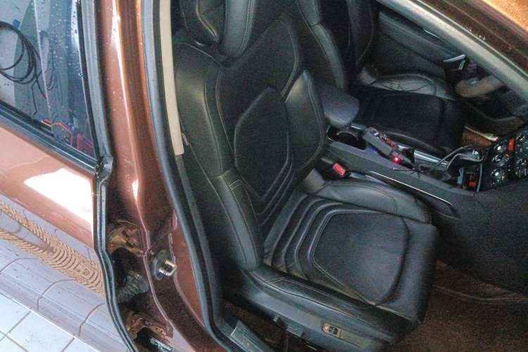 Used DS 6 2014 1.6T Luxury Edition THP160 Right Front Seat