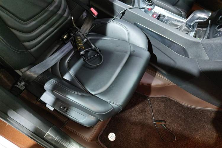 Used DS 6 2014 1.6T Luxury Edition THP160 Right Front Seat