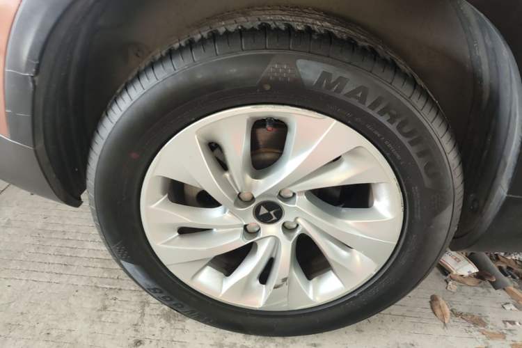 Used DS 6 2014 1.6T Comfort Edition THP160 Right Rear Wheel Hub