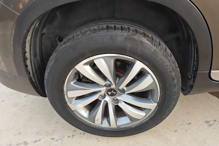 Used DS 6 2014 1.6T Luxury Edition THP160 Right Rear Wheel Hub