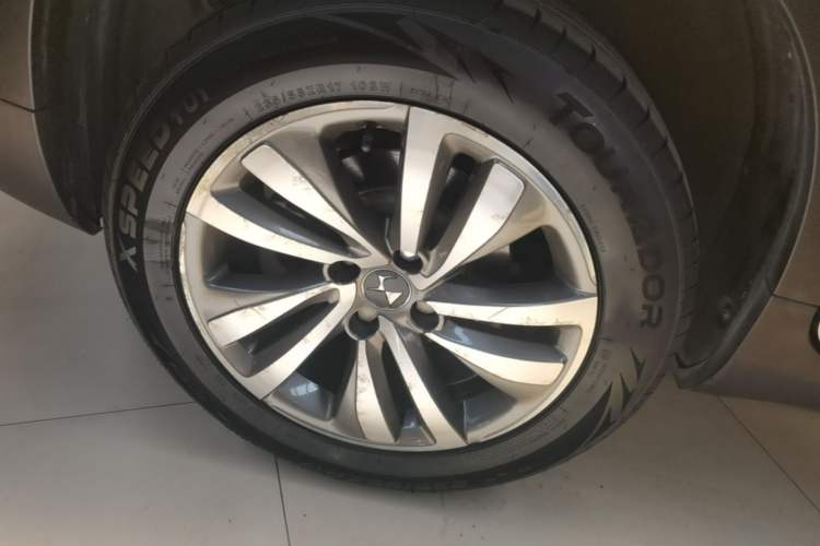 Used DS 6 2014 1.6T Luxury Edition THP160 Right Rear Wheel Hub