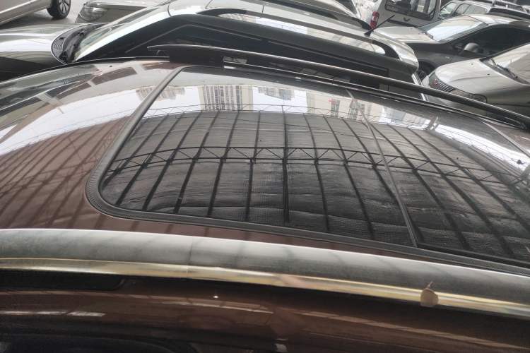 Used DS 6 2014 1.6T Luxury Edition THP160 Roof