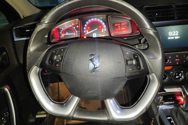 Used DS 6 2014 1.6T Luxury Edition THP160 Steering Wheel