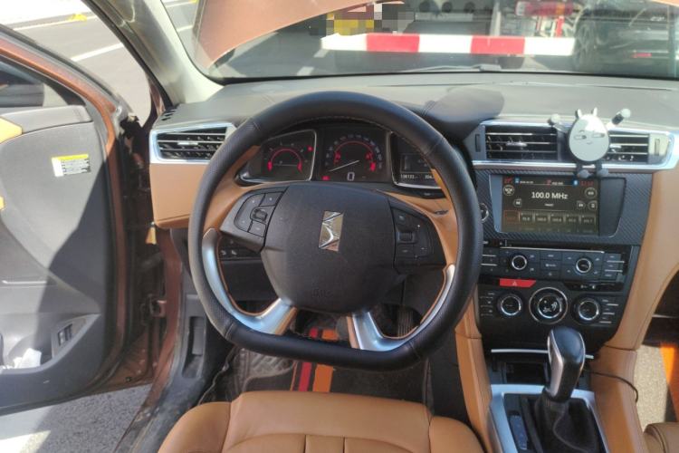 Used DS 6 2014 1.6T Prestige Edition THP160 Steering Wheel