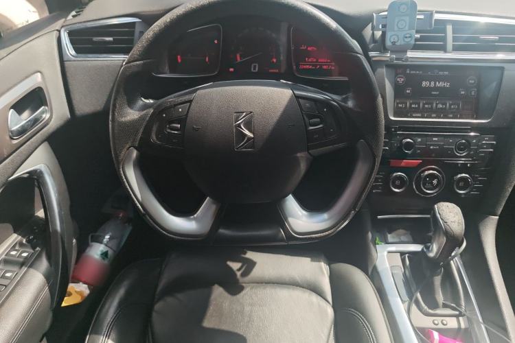 Used DS 6 2014 1.6T Luxury Edition THP160 Steering Wheel