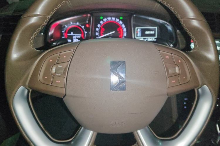 Used DS 6 2014 1.6T Prestige Edition THP200 Steering Wheel
