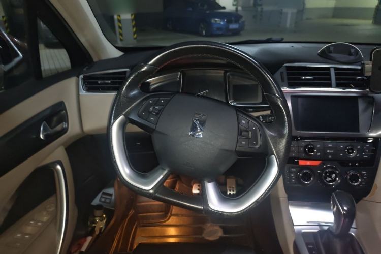 Used DS 6 2014 1.6T Luxury Edition THP200 Steering Wheel