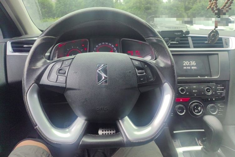 Used DS 6 2014 1.6T Luxury Edition THP200 Steering Wheel