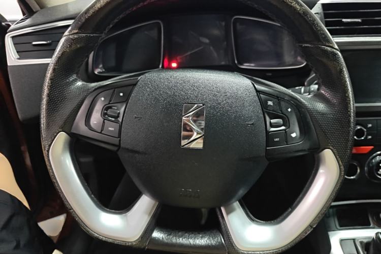 Used DS 6 2014 1.6T Luxury Edition THP160 Steering Wheel