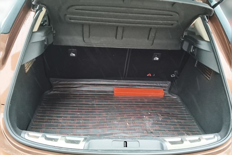 Used DS 6 2014 1.6T Luxury Edition THP160 Trunk
