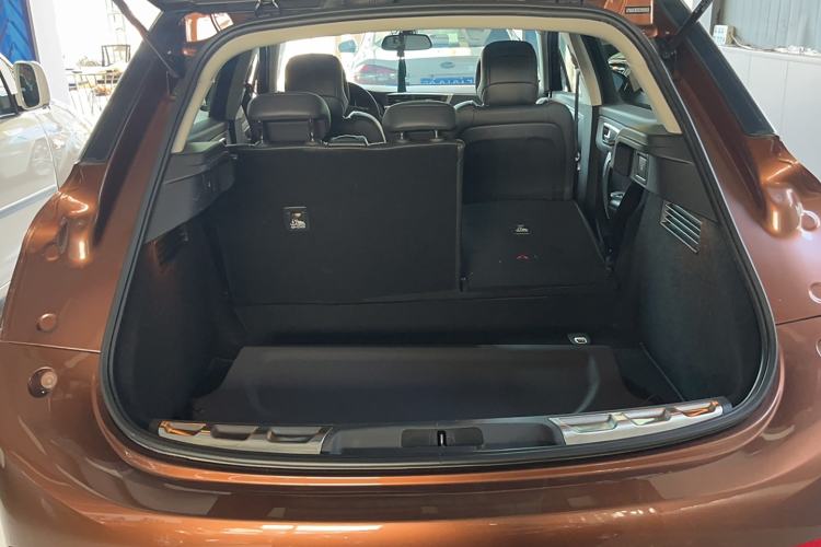 Used DS 6 2014 1.6T Luxury Edition THP160 Trunk