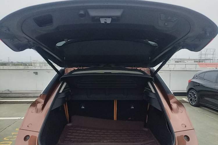 Used DS 6 2014 1.6T Prestige Edition THP200 Trunk