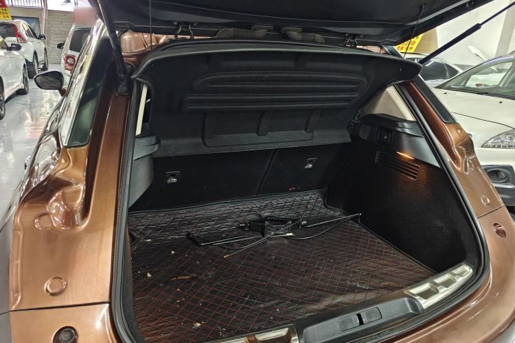 Used DS 6 2014 1.6T Luxury Edition THP160 Trunk