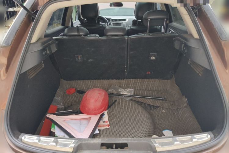 Used DS 6 2014 1.6T Luxury Edition THP160 Trunk