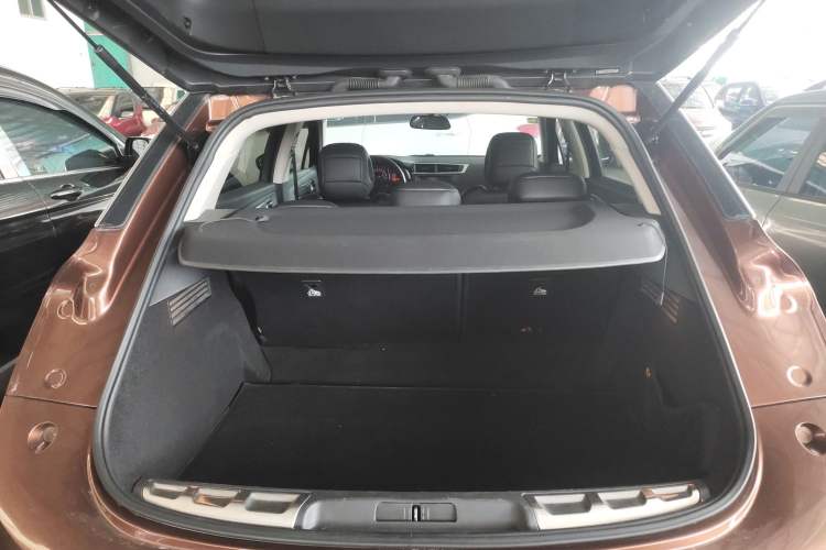 Used DS 6 2014 1.6T Luxury Edition THP160 Trunk