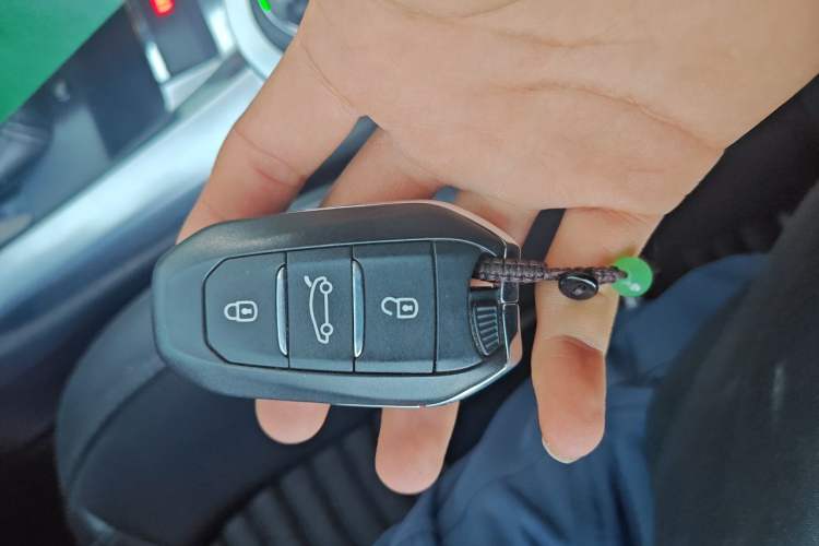 Used DS 6 2014 1.6T Luxury Edition THP160 Vehicle Key