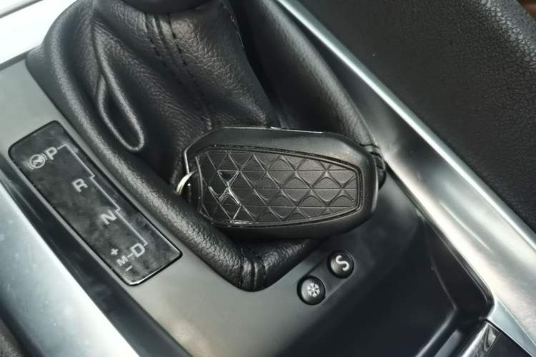 Used DS 6 2014 1.6T Luxury Edition THP160 Vehicle Key
