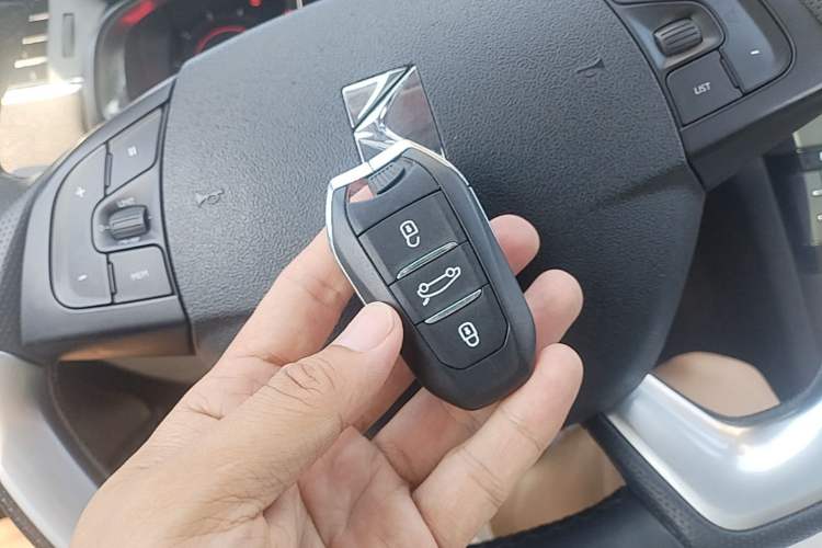 Used DS 6 2014 1.6T Luxury Edition THP160 Vehicle Key