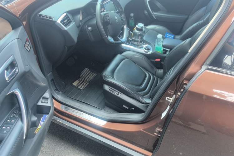 Used DS 6 2014 1.6T Luxury Edition THP160 Driver Seat