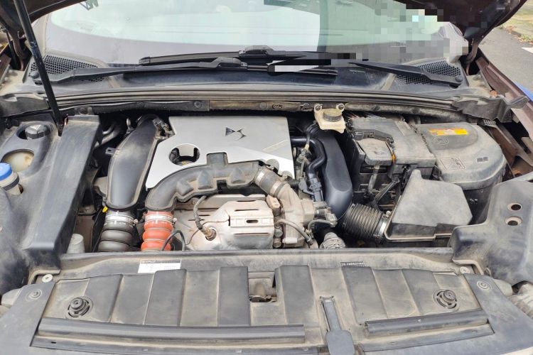Used DS 6 2014 1.6T Luxury Edition THP160 Engine Bay