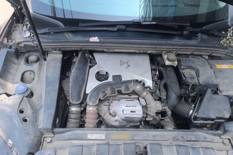 Used DS 6 2014 1.6T Luxury Edition THP160 Engine Bay