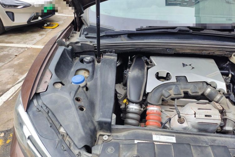 Used DS 6 2014 1.6T Luxury Edition THP160 Engine Bay Right