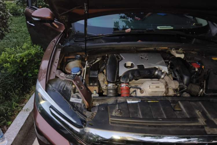 Used DS 6 2014 1.6T Luxury Edition THP160 Engine Bay Right